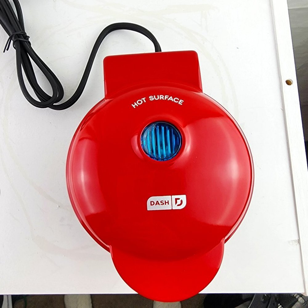 Dash Mini Maker Griddle Non Stick NWT